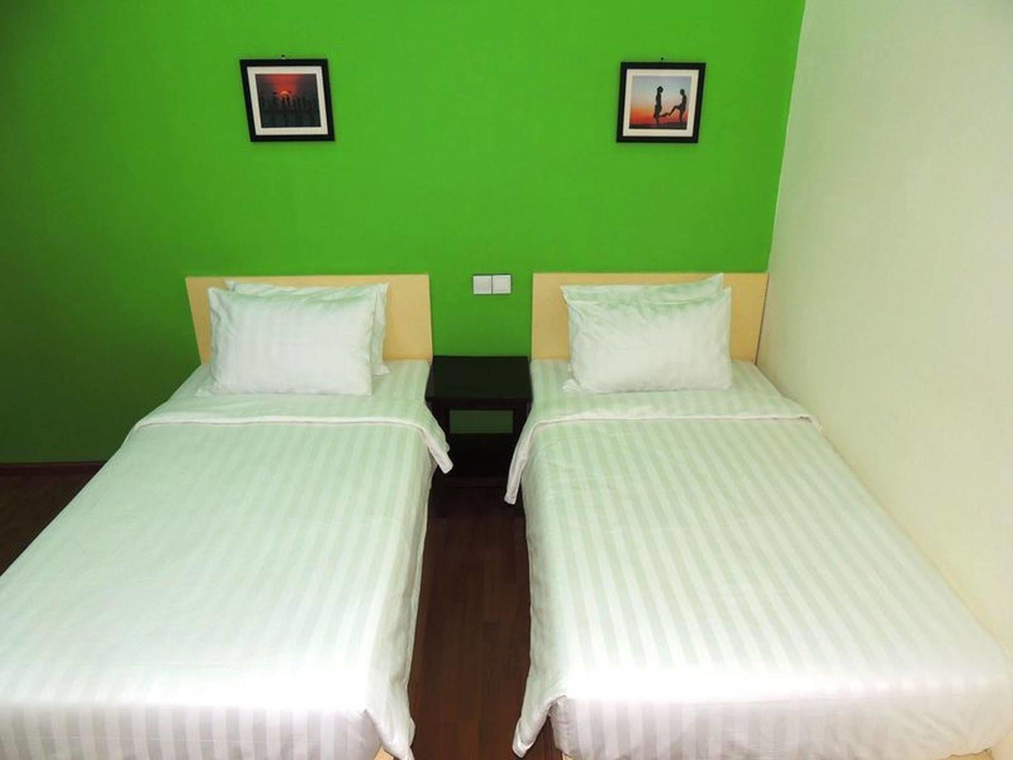 โลตัว เบด แอนด์ เบรคฟาสต์ Bed & Breakfast ย่างกุ้ง ภายนอก รูปภาพ