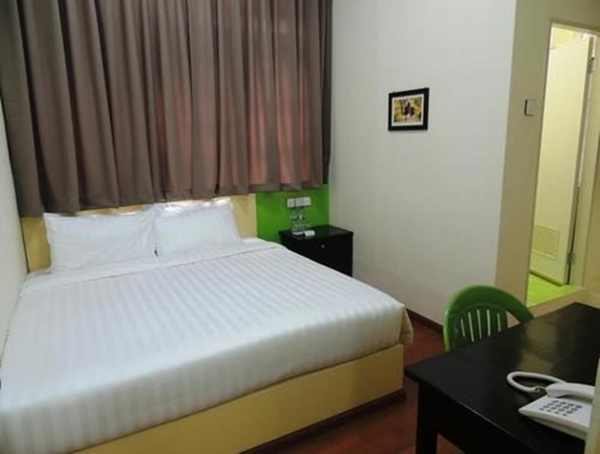 โลตัว เบด แอนด์ เบรคฟาสต์ Bed & Breakfast ย่างกุ้ง ภายนอก รูปภาพ