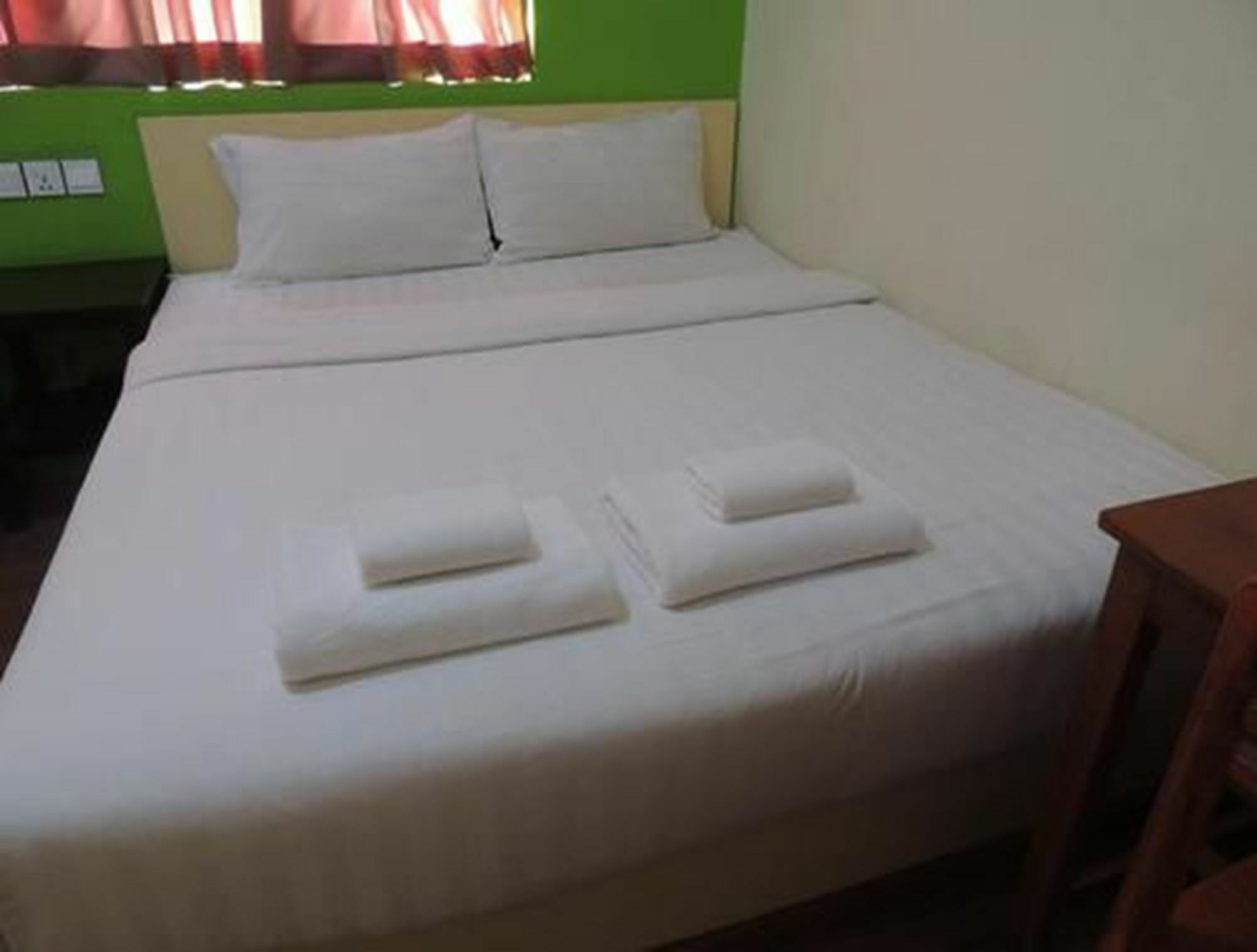 โลตัว เบด แอนด์ เบรคฟาสต์ Bed & Breakfast ย่างกุ้ง ภายนอก รูปภาพ